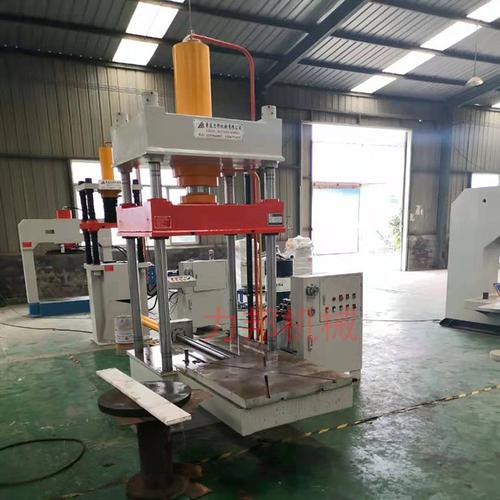 滕州力邦液壓機(jī)械廠制造150噸200噸壓力機(jī)剎車片成型油壓機(jī)四柱三梁